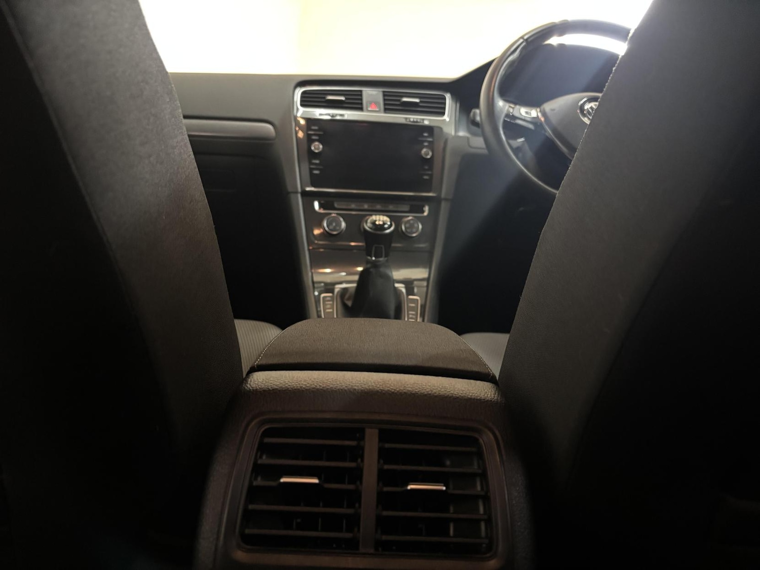 Used Volkswagen Golf 2018 for sale - 77975662: Photo 28