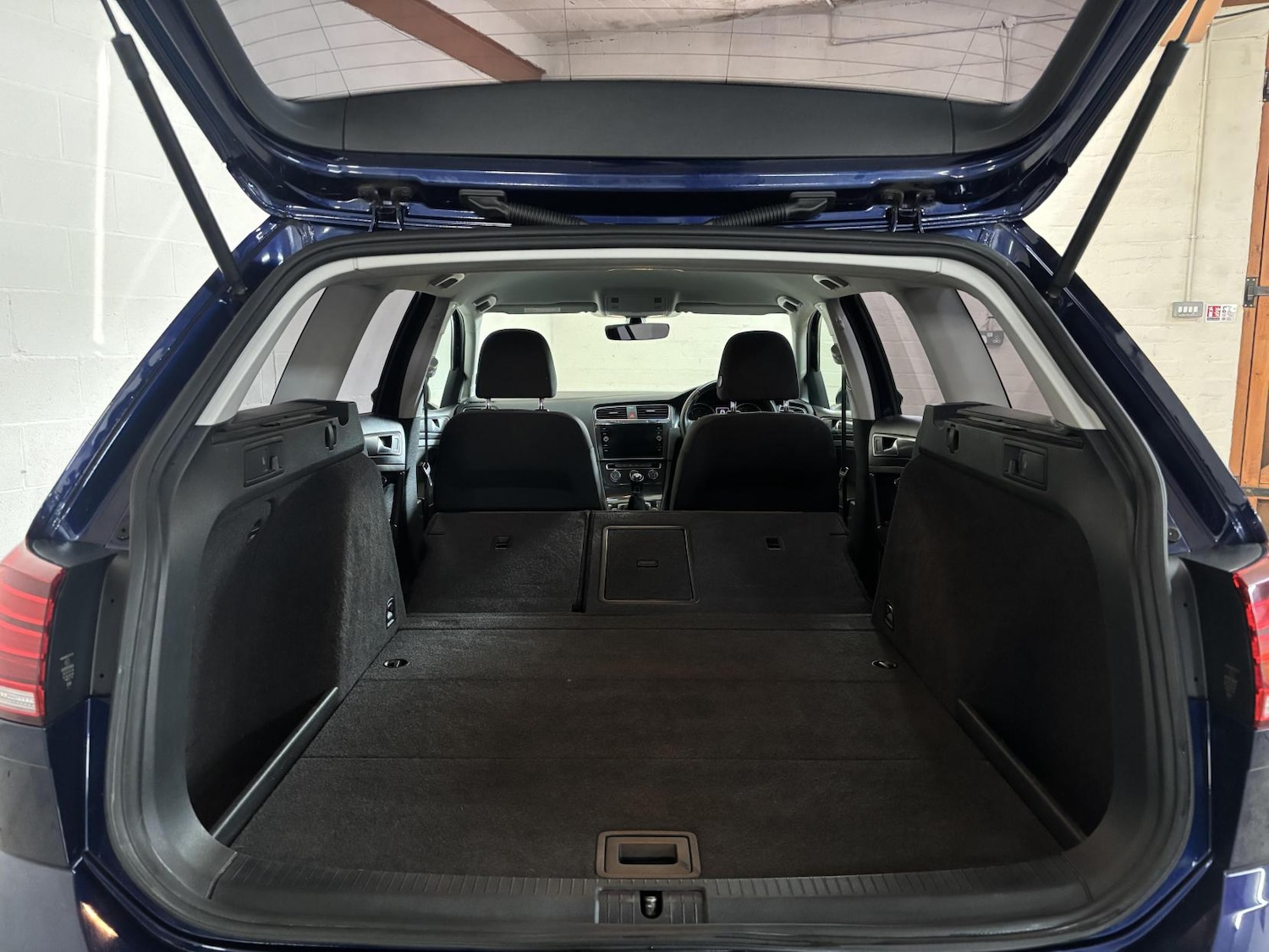 Used Volkswagen Golf 2018 for sale - 77975662: Photo 34