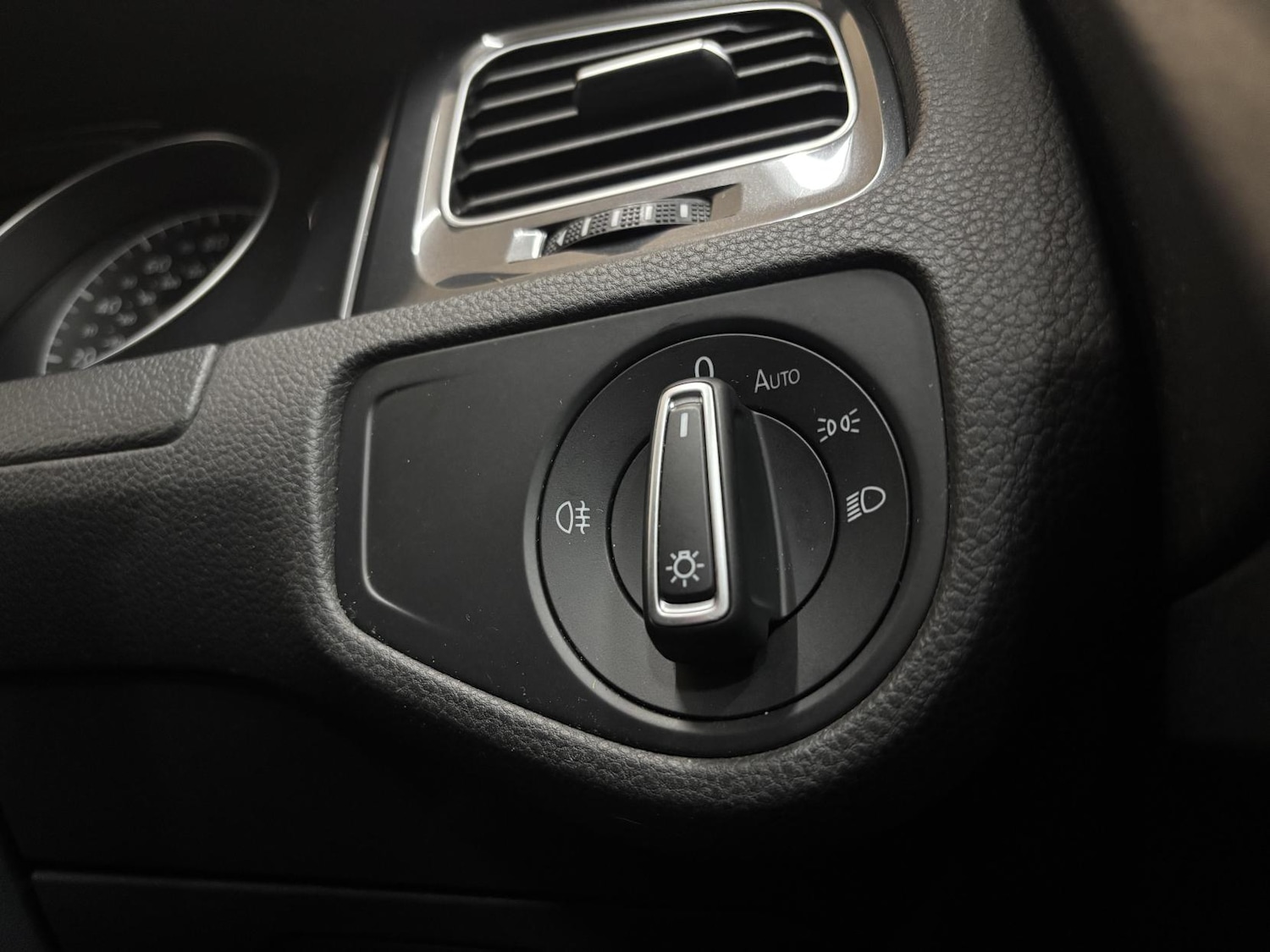 Used Volkswagen Golf 2018 for sale - 77975662: Photo 44