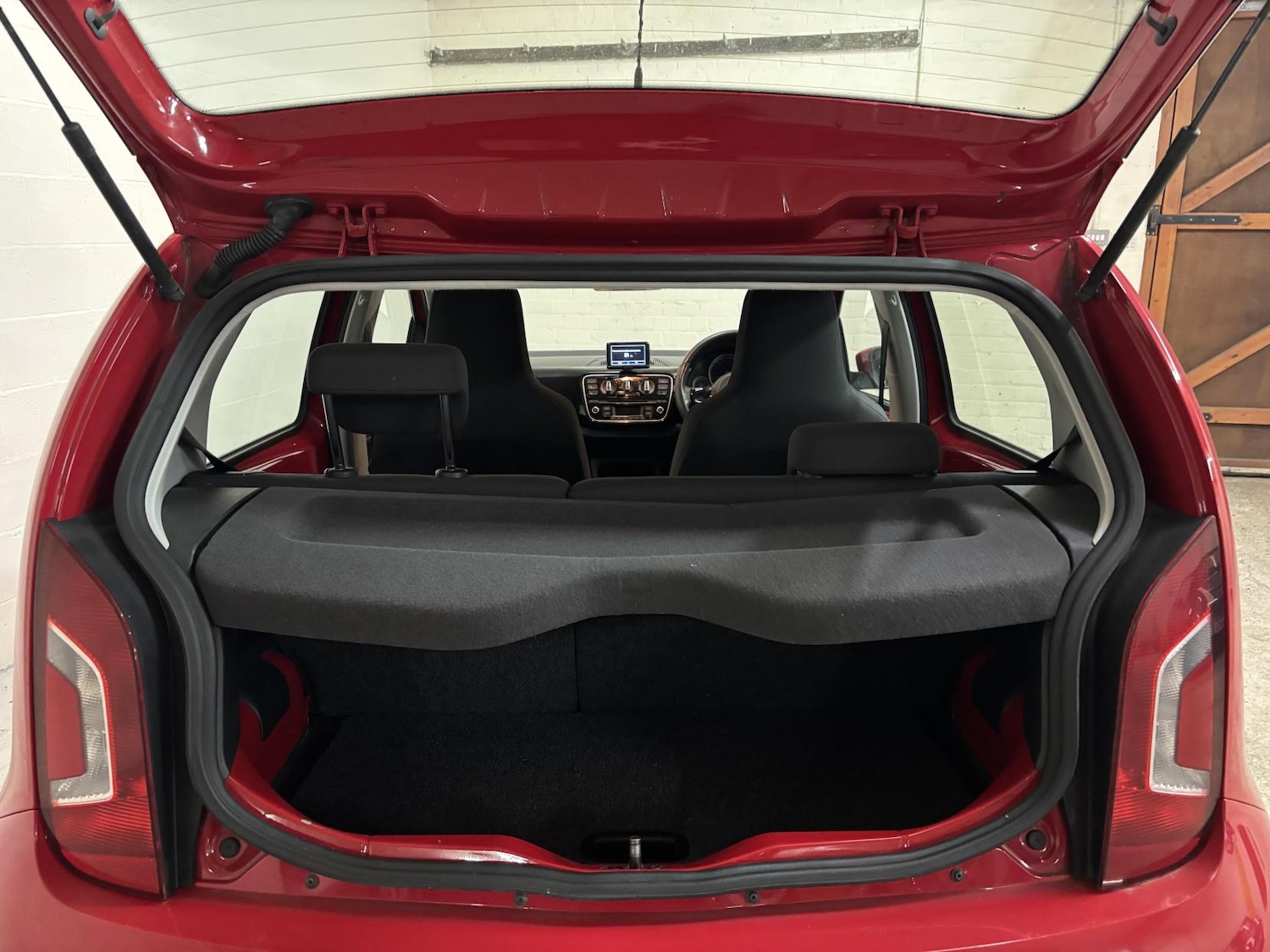 Used Volkswagen up! 2013 for sale - 77798717: Photo 4