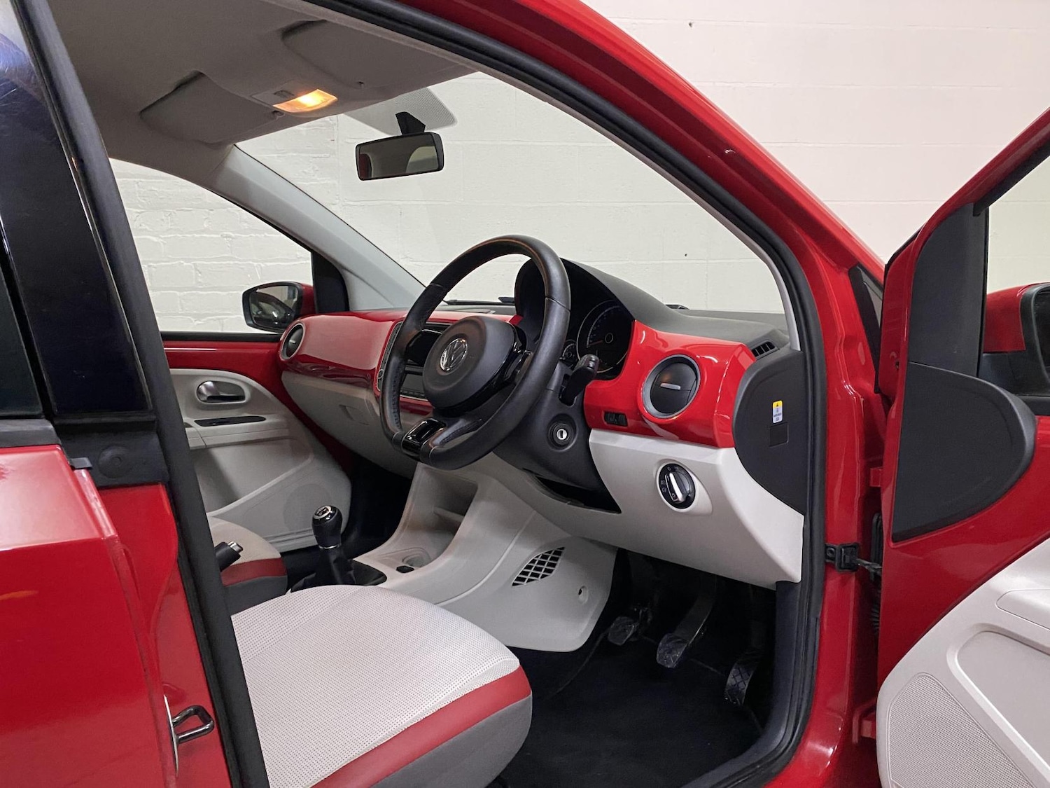 Used Volkswagen up! 2013 for sale - 76850573: Photo 17