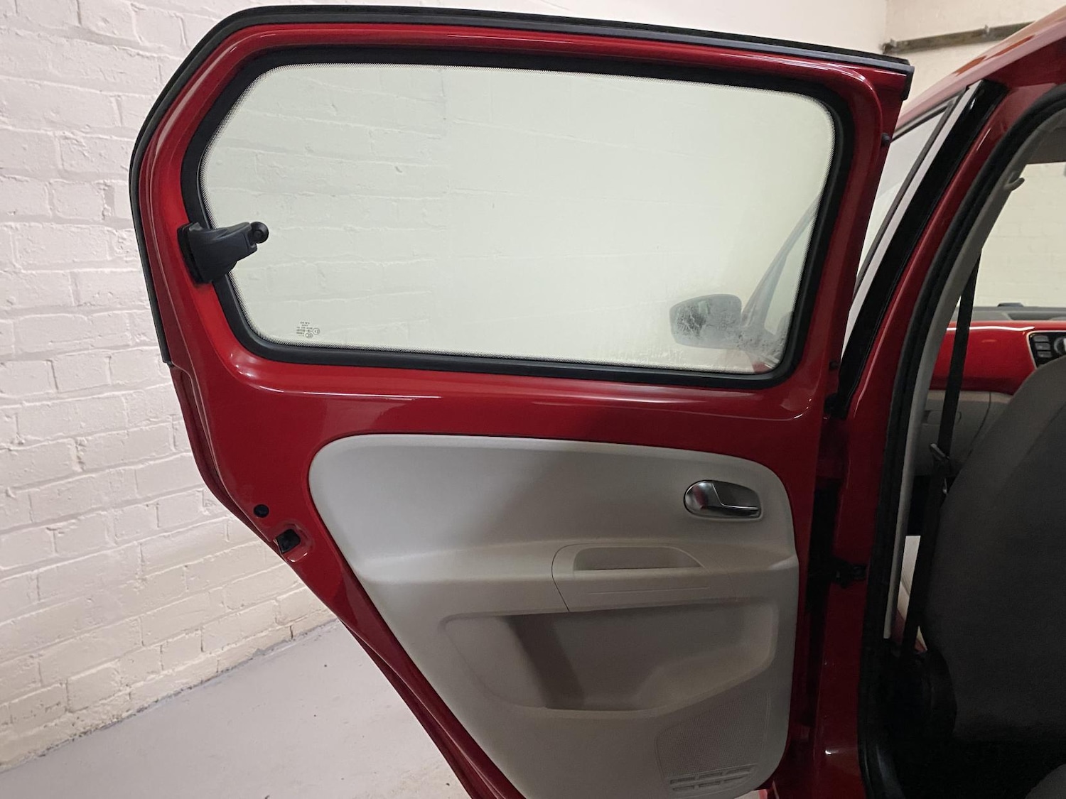 Used Volkswagen up! 2013 for sale - 76850573: Photo 20