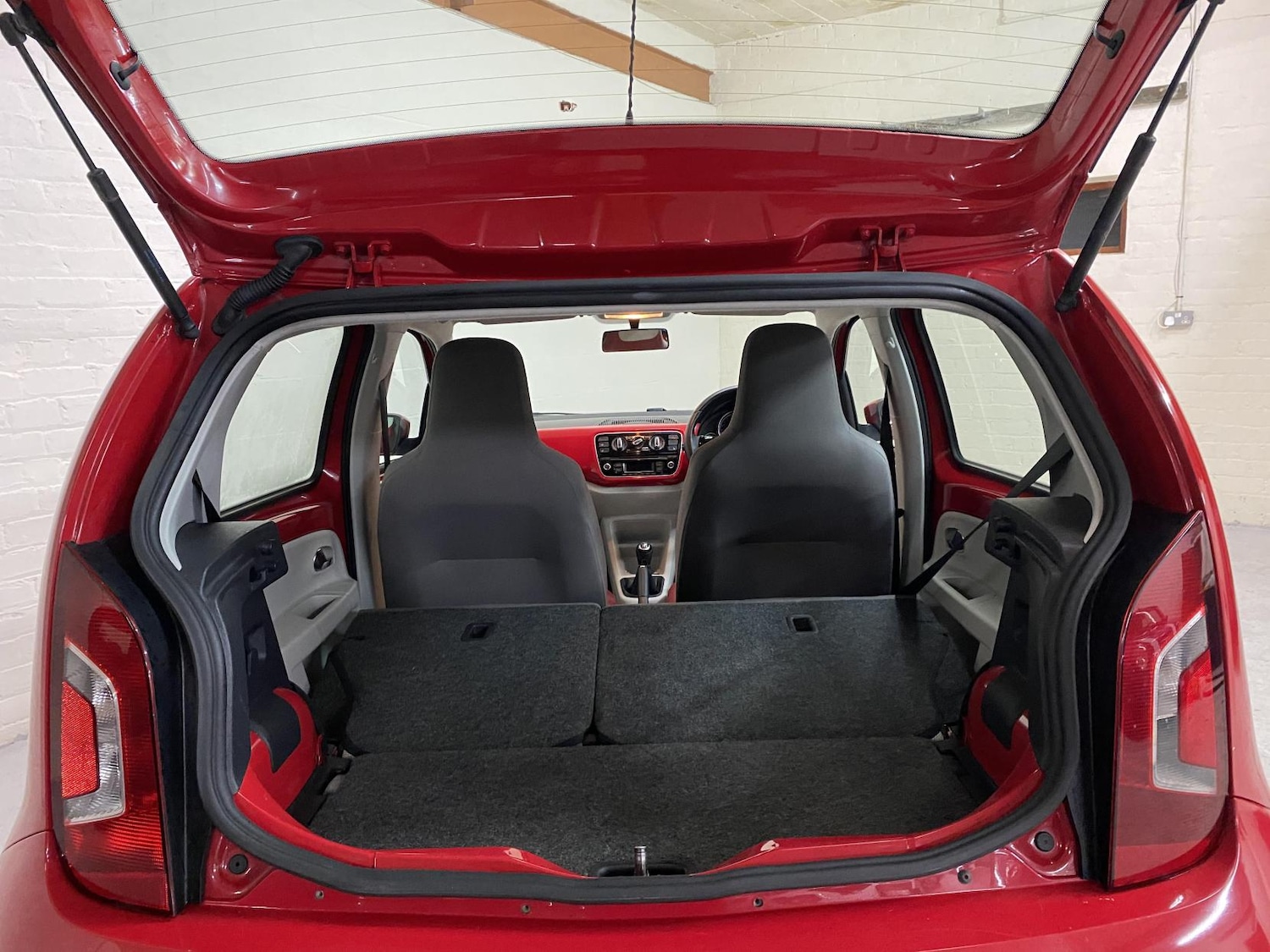 Used Volkswagen up! 2013 for sale - 76850573: Photo 27