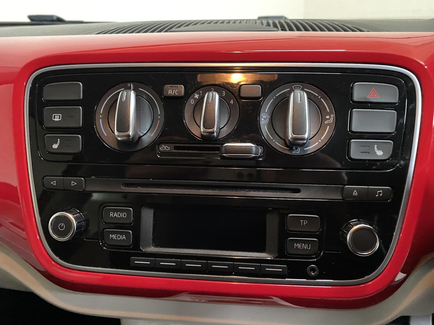 Used Volkswagen up! 2013 for sale - 76850573: Photo 37