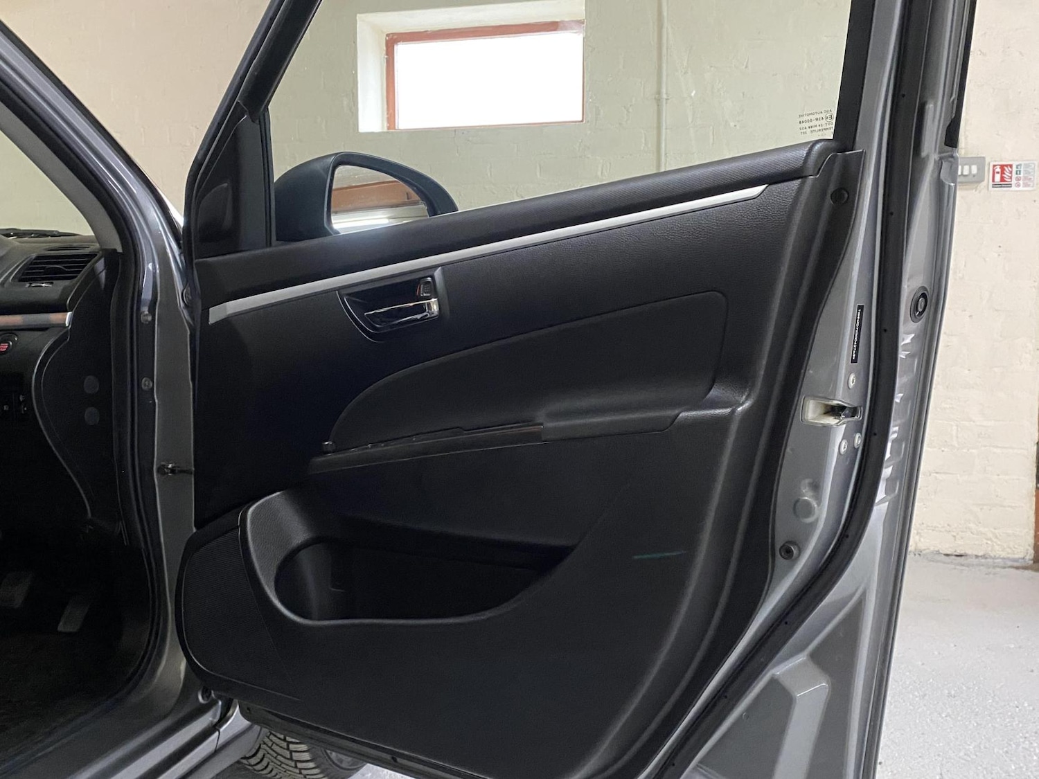 Used Suzuki Swift 2014 for sale - 76850572: Photo 12