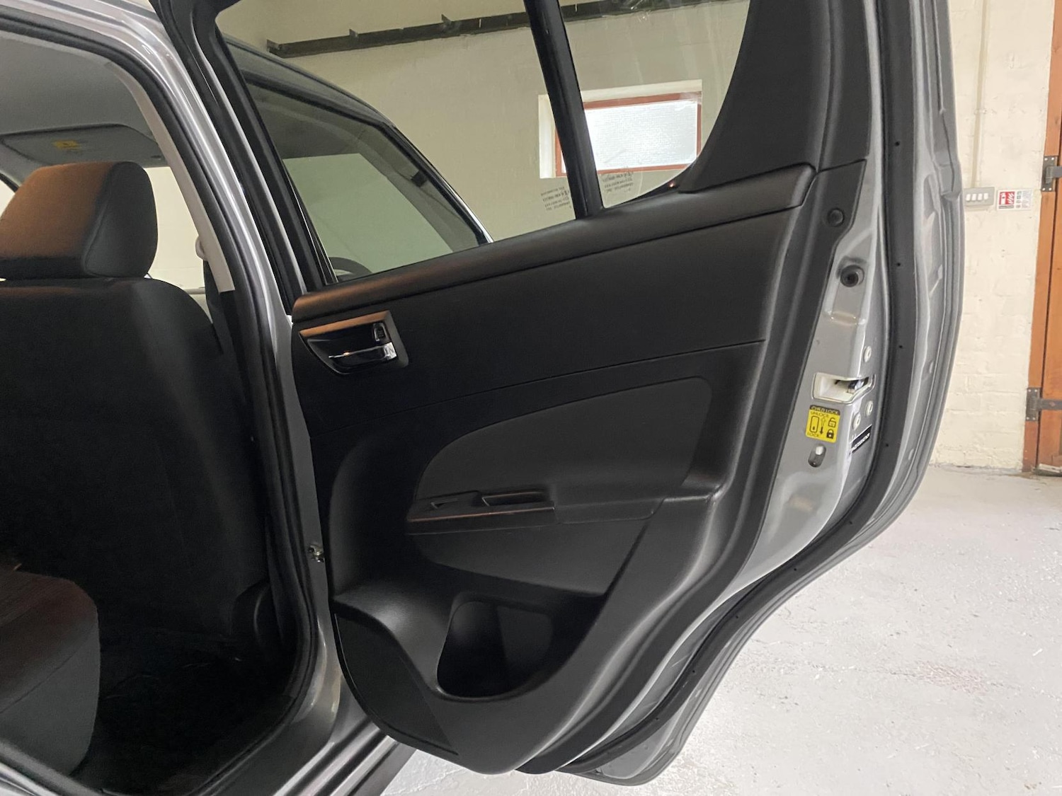 Used Suzuki Swift 2014 for sale - 76850572: Photo 14