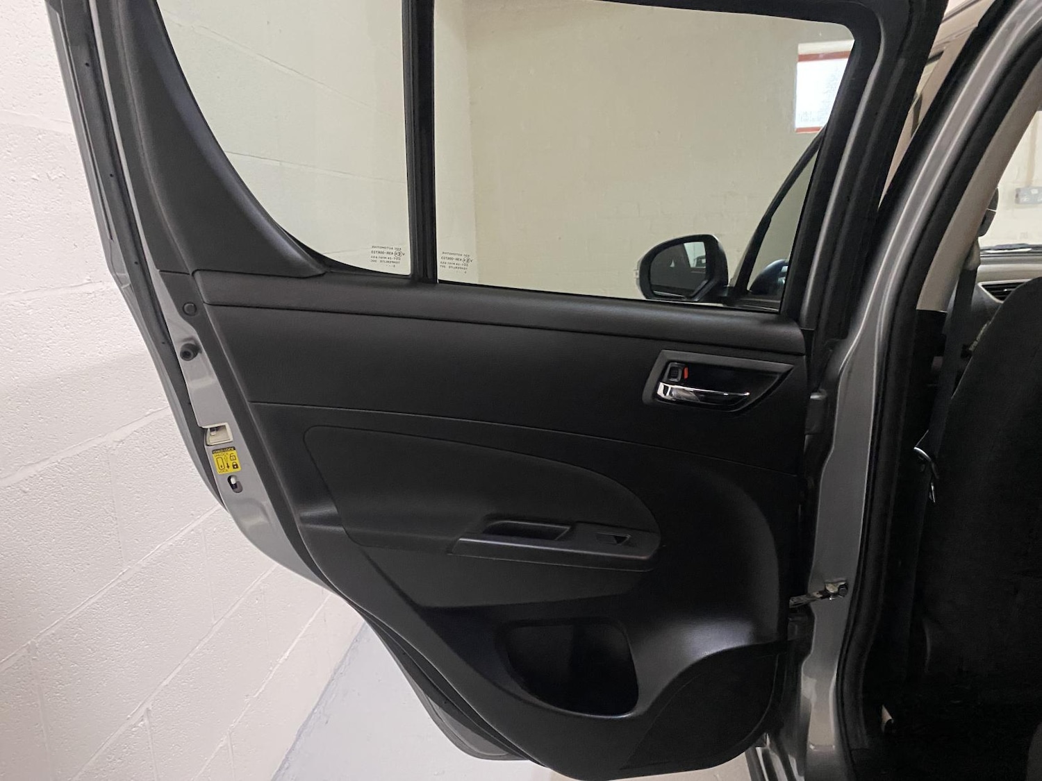 Used Suzuki Swift 2014 for sale - 76850572: Photo 16