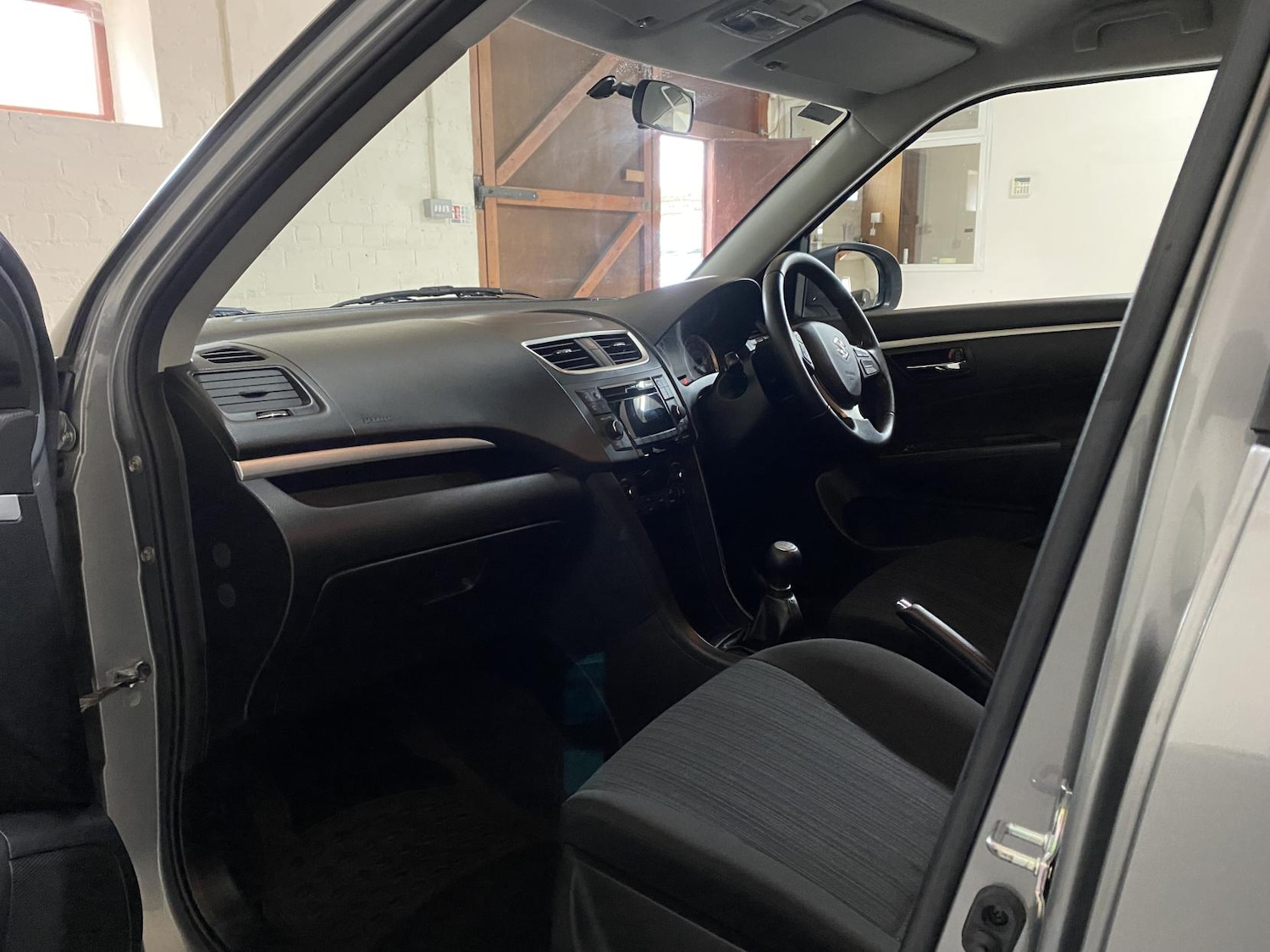 Used Suzuki Swift 2014 for sale - 76850572: Photo 19