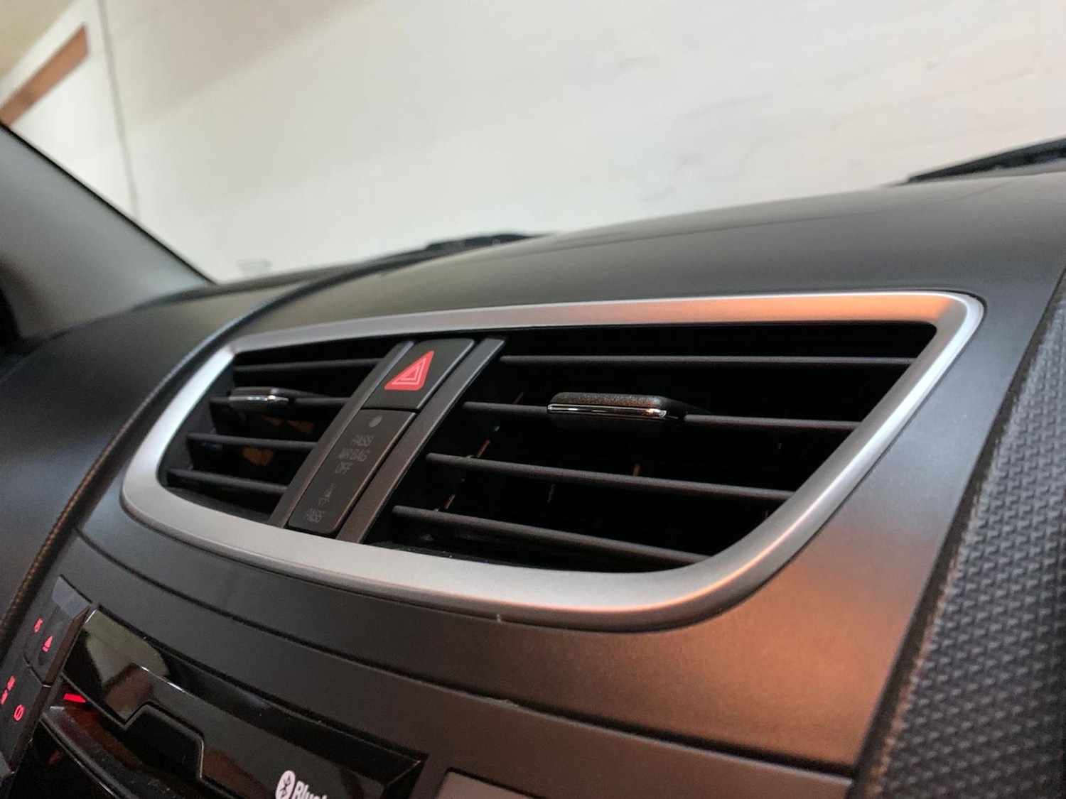 Used Suzuki Swift 2014 for sale - 76850572: Photo 37