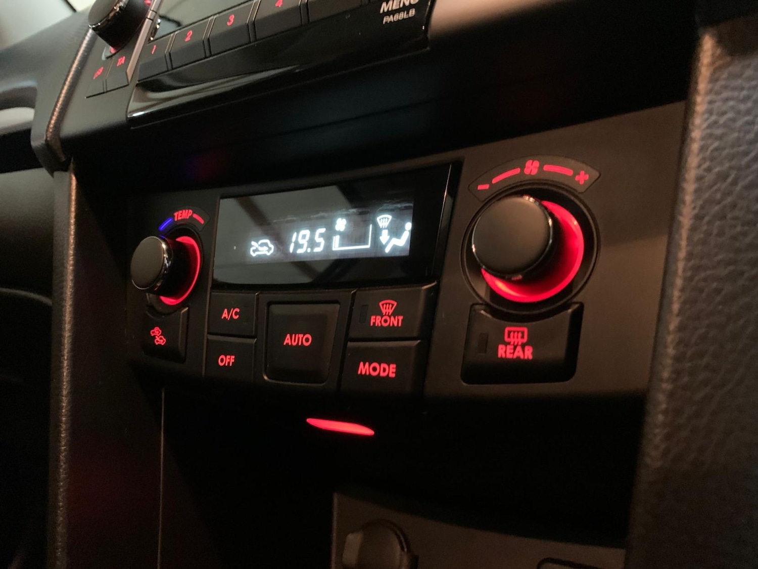 Used Suzuki Swift 2014 for sale - 76850572: Photo 45