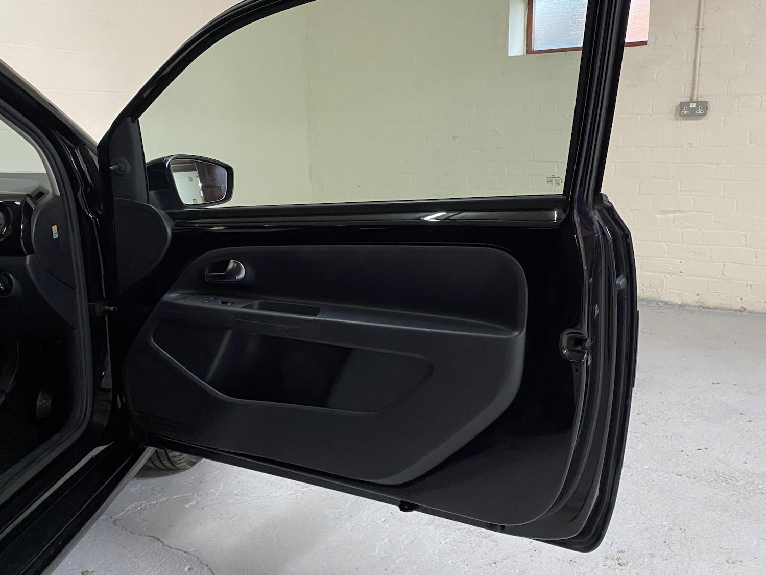 Used Volkswagen up! 2012 for sale - 76850574: Photo 11