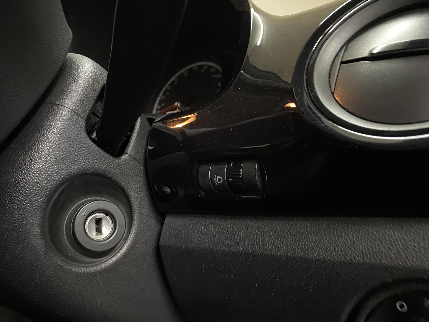 Used Volkswagen up! 2012 for sale - 76850574: Photo 31