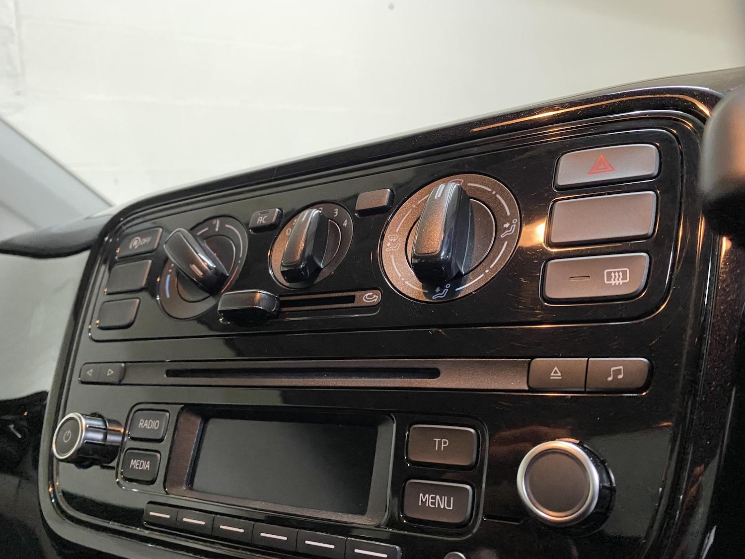 Used Volkswagen up! 2012 for sale - 76850574: Photo 32