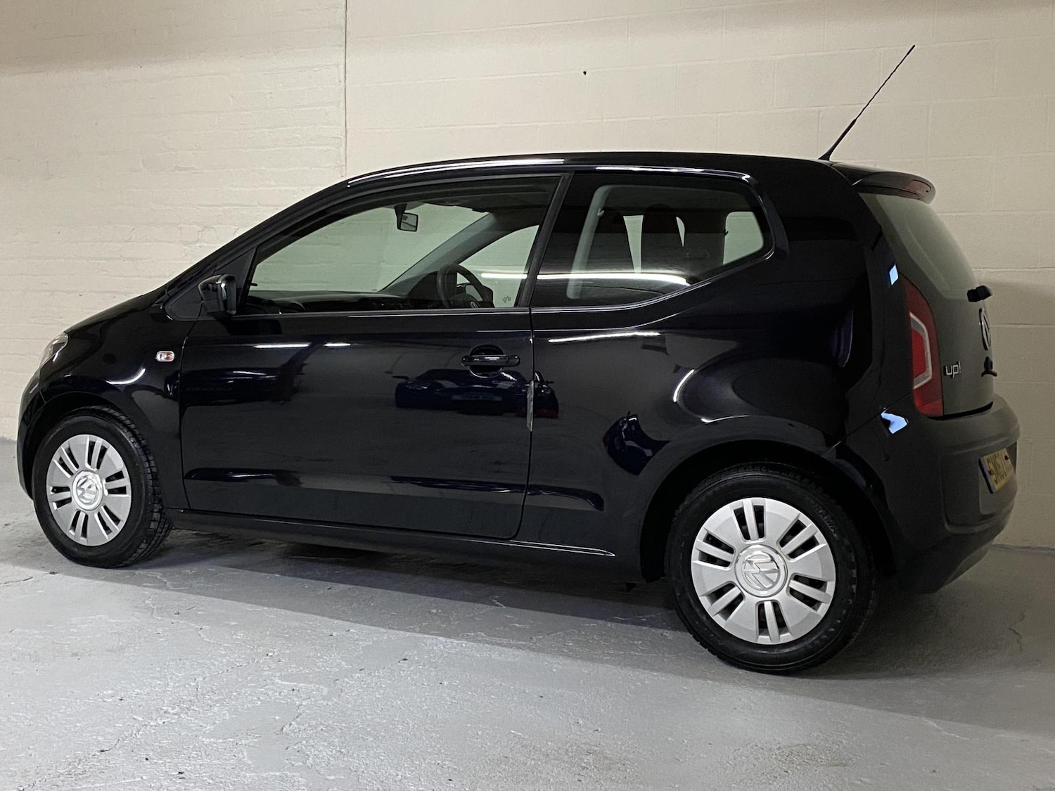 Used Volkswagen up! 2012 for sale - 76850574: Photo 6
