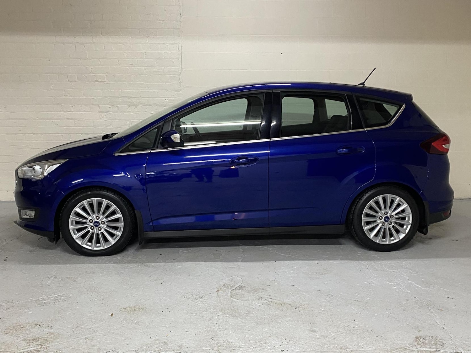Used Ford C-Max 2018 for sale - 76850577: Photo 5