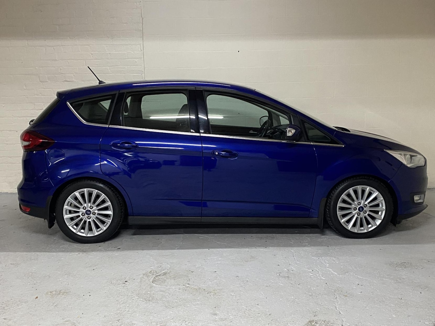 Used Ford C-Max 2018 for sale - 76850577: Photo 8