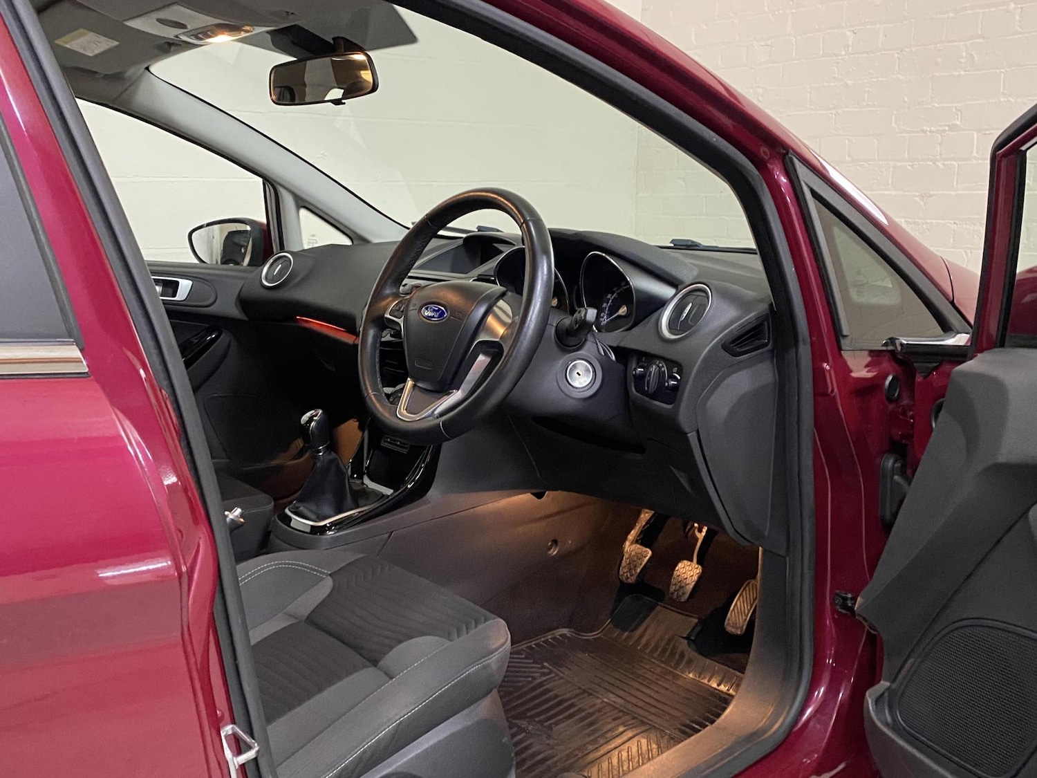 Used Ford Fiesta 2014 for sale - 76850576: Photo 12