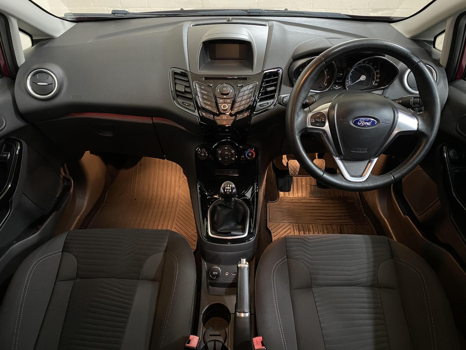 Used Ford Fiesta 2014 for sale - 76850576: Photo 24