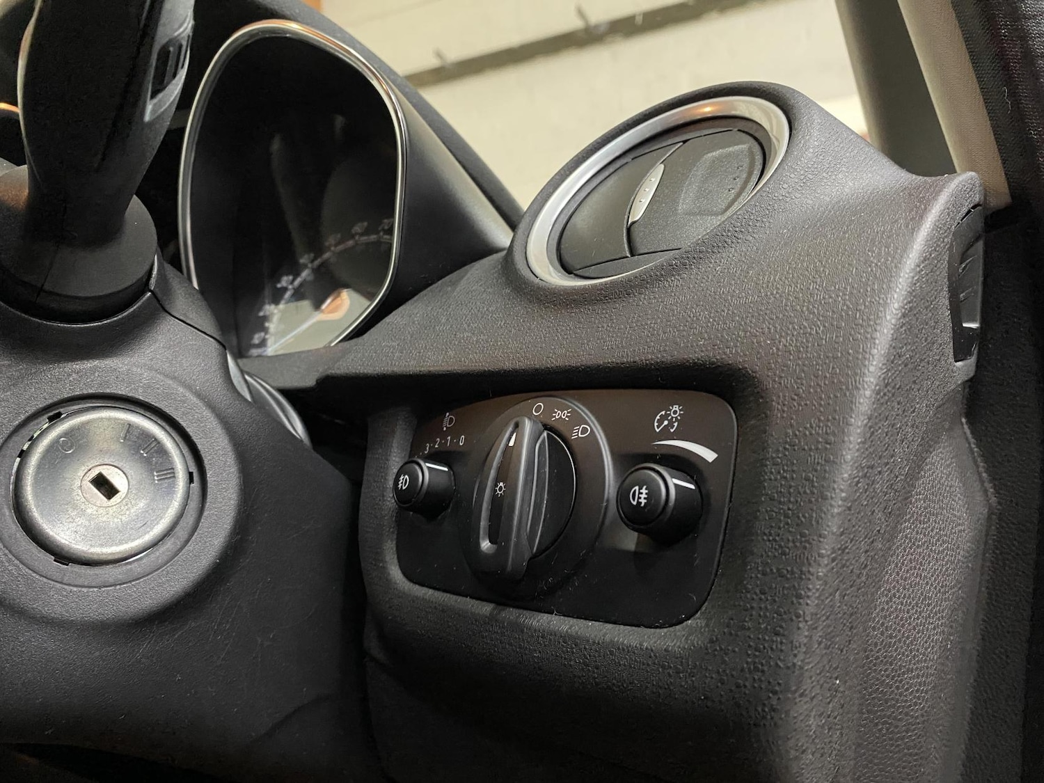 Used Ford Fiesta 2014 for sale - 76850576: Photo 27