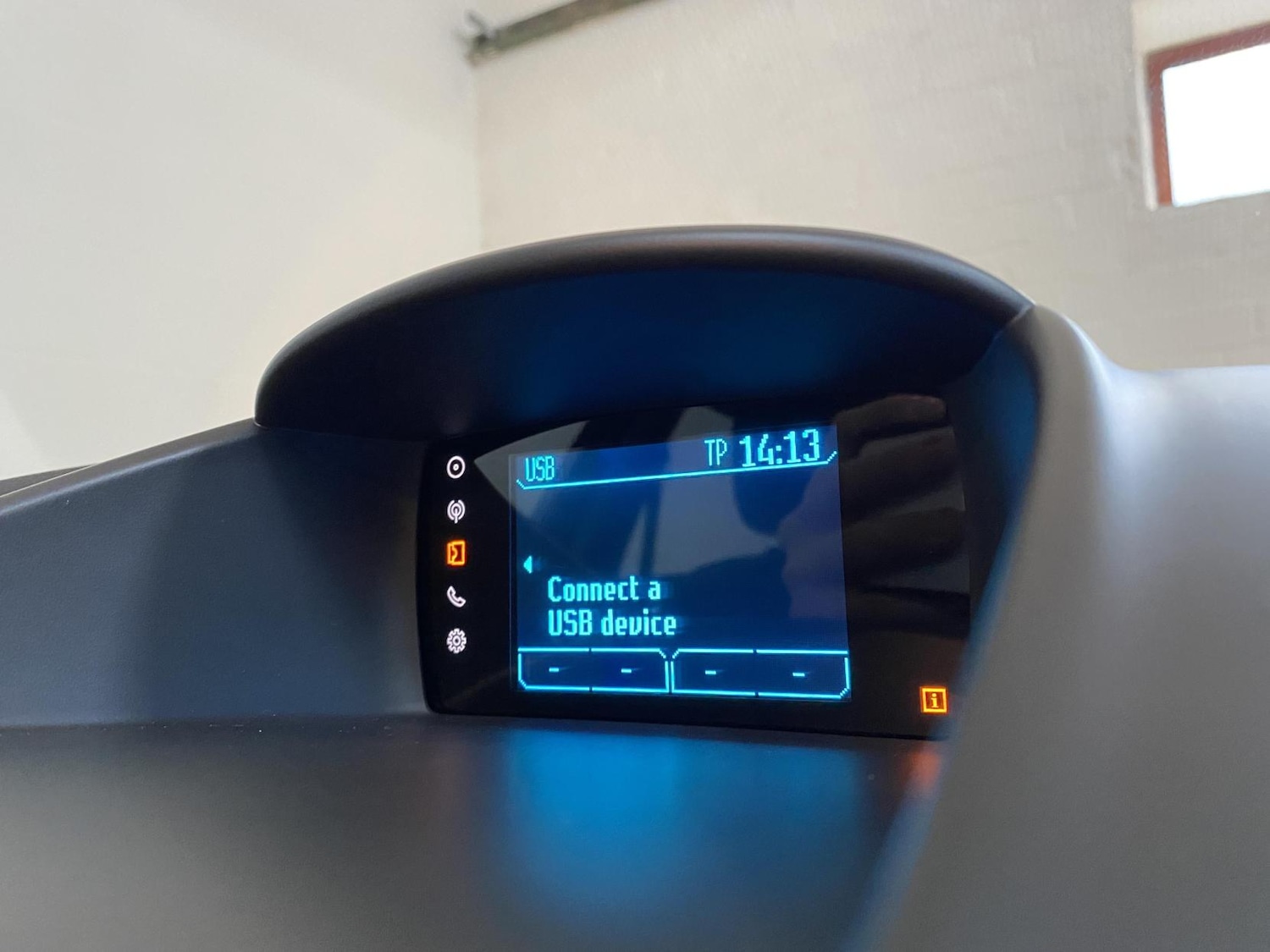 Used Ford Fiesta 2014 for sale - 76850576: Photo 38