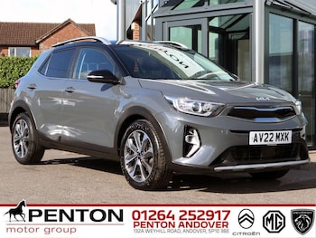 Used Kia Stonic 2022 for sale - 77331220: Photo
