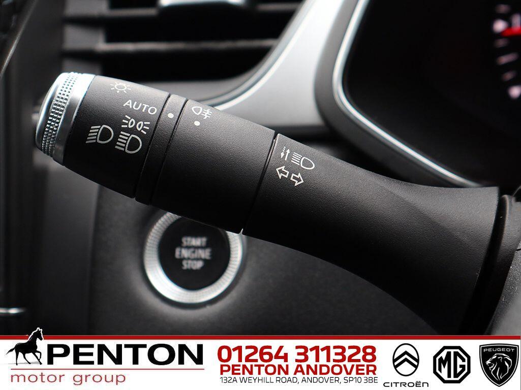 Used Renault Captur 2020 for sale - 76215256: Photo 11