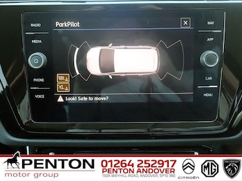Used Volkswagen Touran 2019 for sale - 75140444: Photo