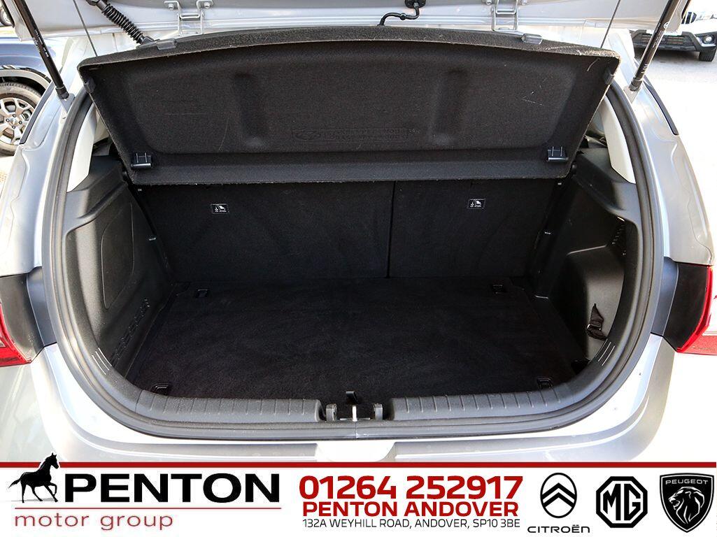 Used Hyundai i20 2022 for sale - 77646744: Photo 6