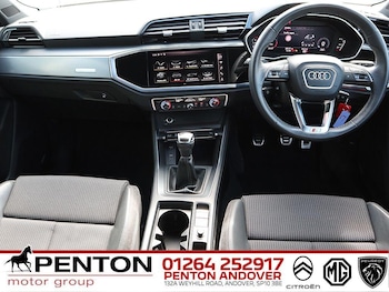 Used Audi Q3 2020 for sale - 75927525: Photo 2
