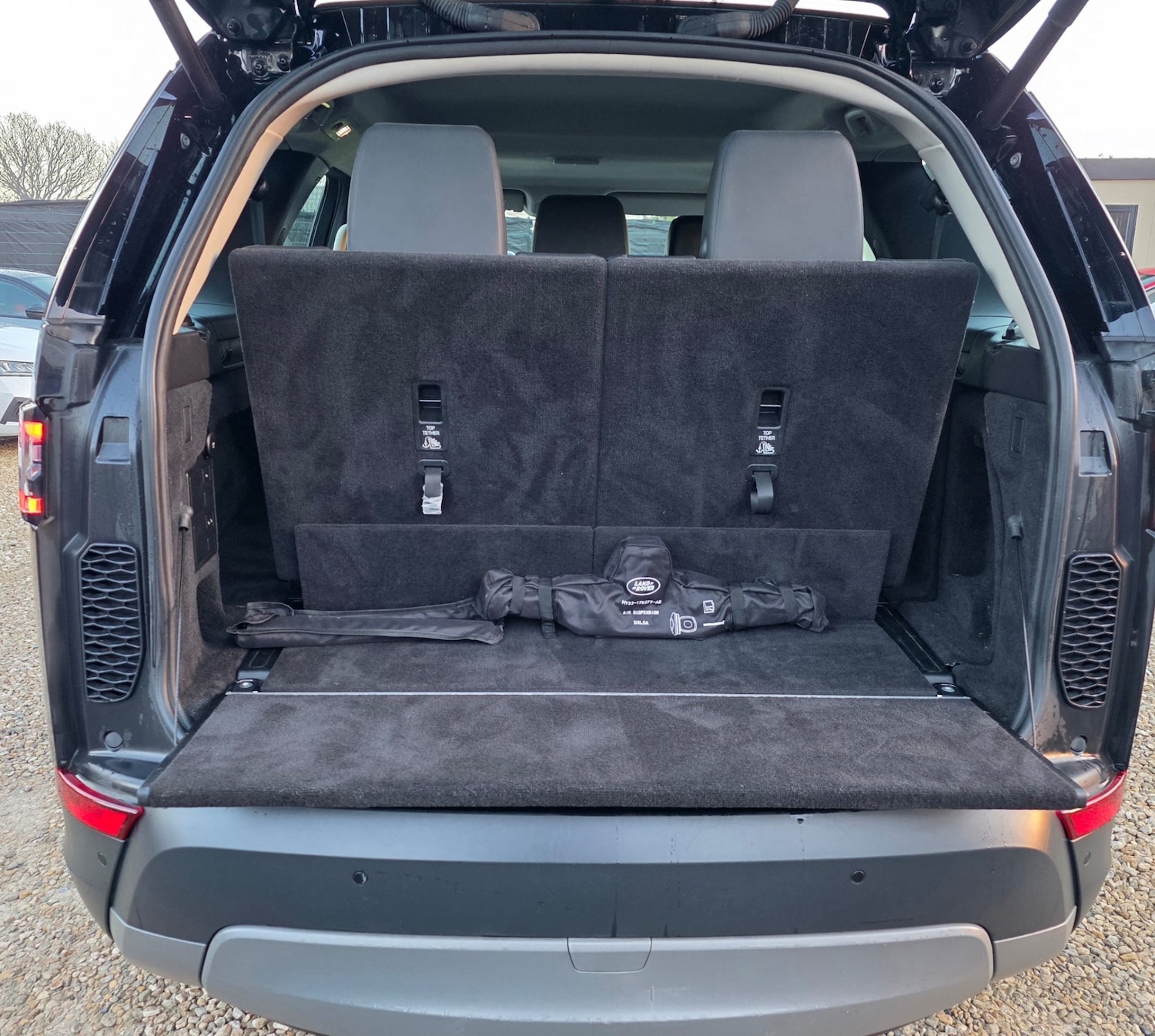 Used Land Rover Discovery 2018 for sale - 77008469: Photo 15