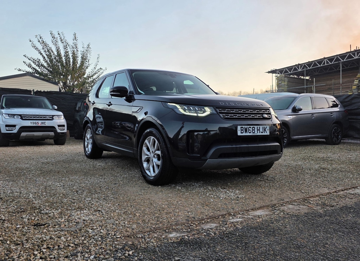 Used Land Rover Discovery 2018 for sale - 77008469: Photo 2