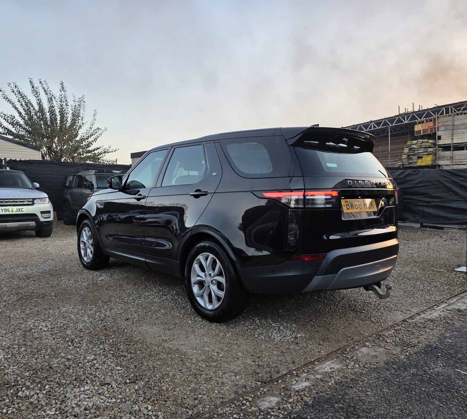 Used Land Rover Discovery 2018 for sale - 77008469: Photo 5