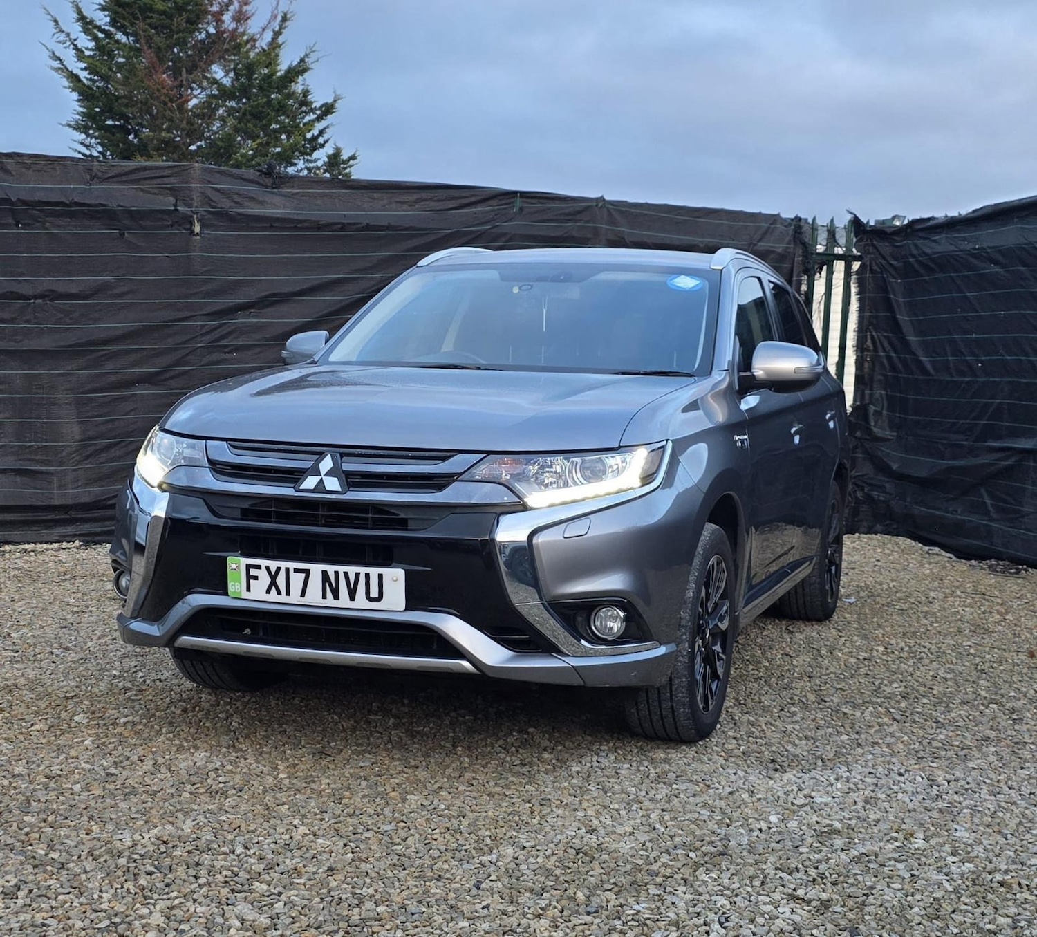 Used Mitsubishi Outlander 2017 for sale - 76987091: Photo 3