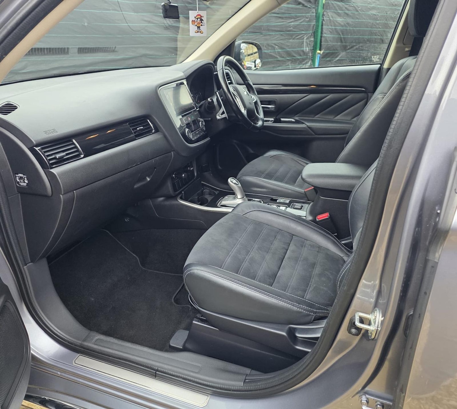 Used Mitsubishi Outlander 2017 for sale - 76987091: Photo 7