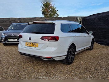 Used Volkswagen Passat 2021 for sale - 76987129: Photo