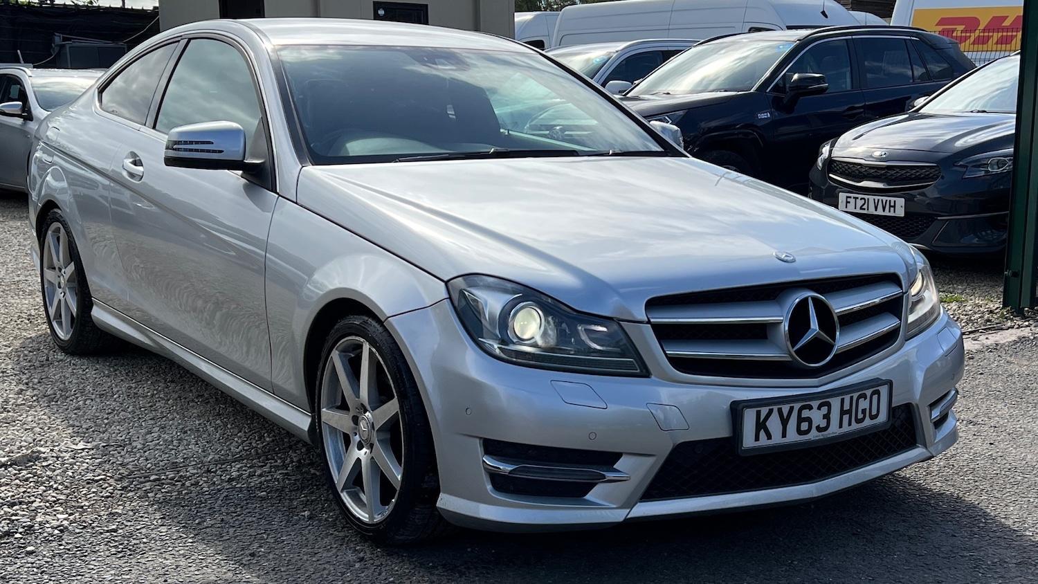 Used Mercedes-Benz C Class 2013 for sale - 77006198: Photo 2