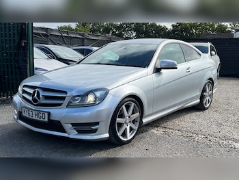 Used Mercedes-Benz C Class 2013 for sale - 77006198: Photo