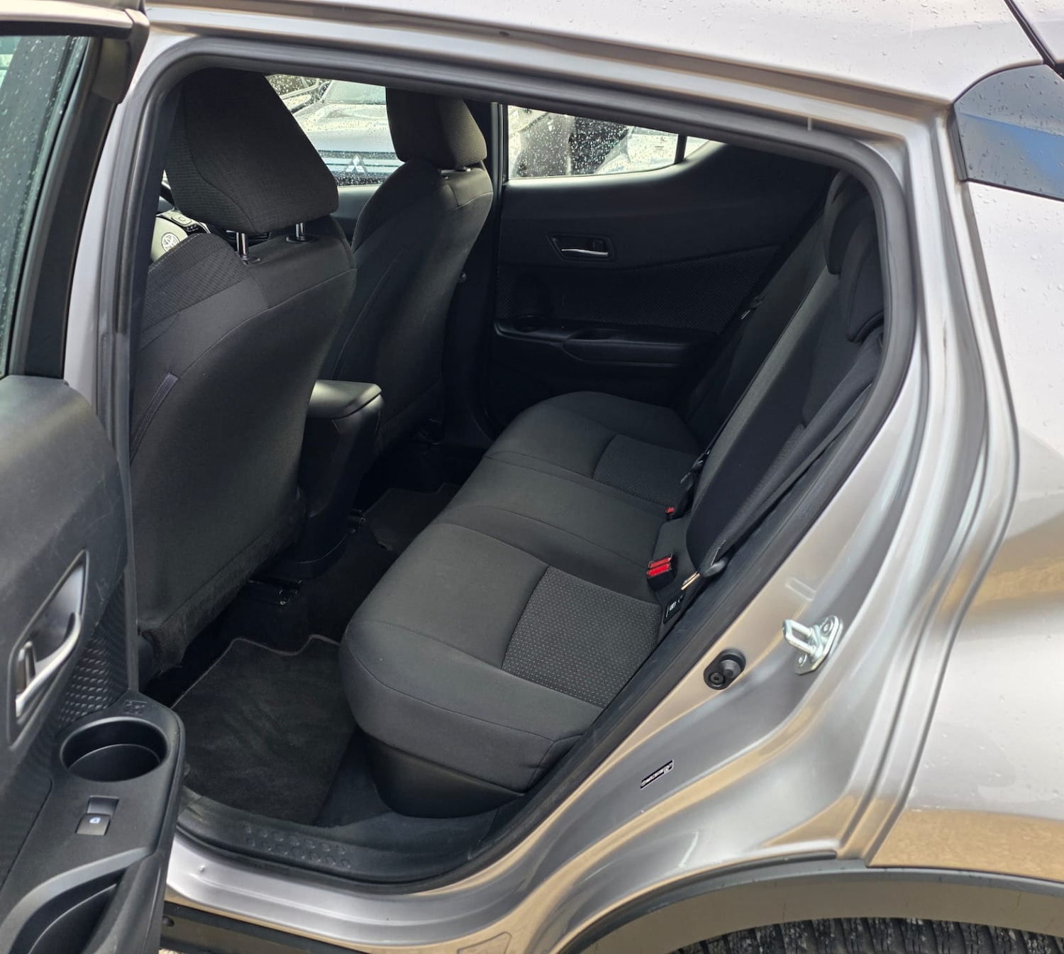 Used Toyota C-HR 2019 for sale - 76375694: Photo 11