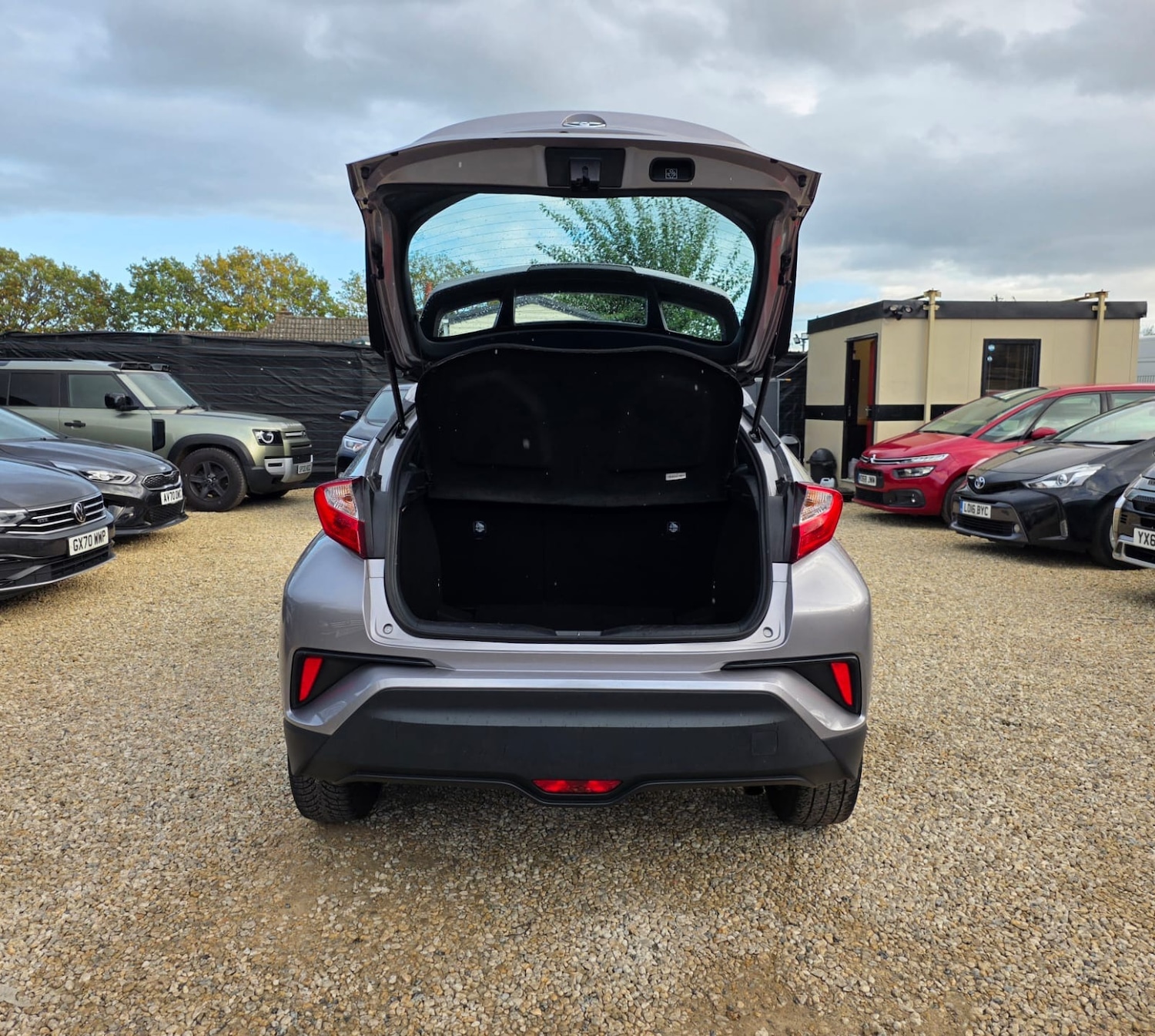 Used Toyota C-HR 2019 for sale - 76375694: Photo 14