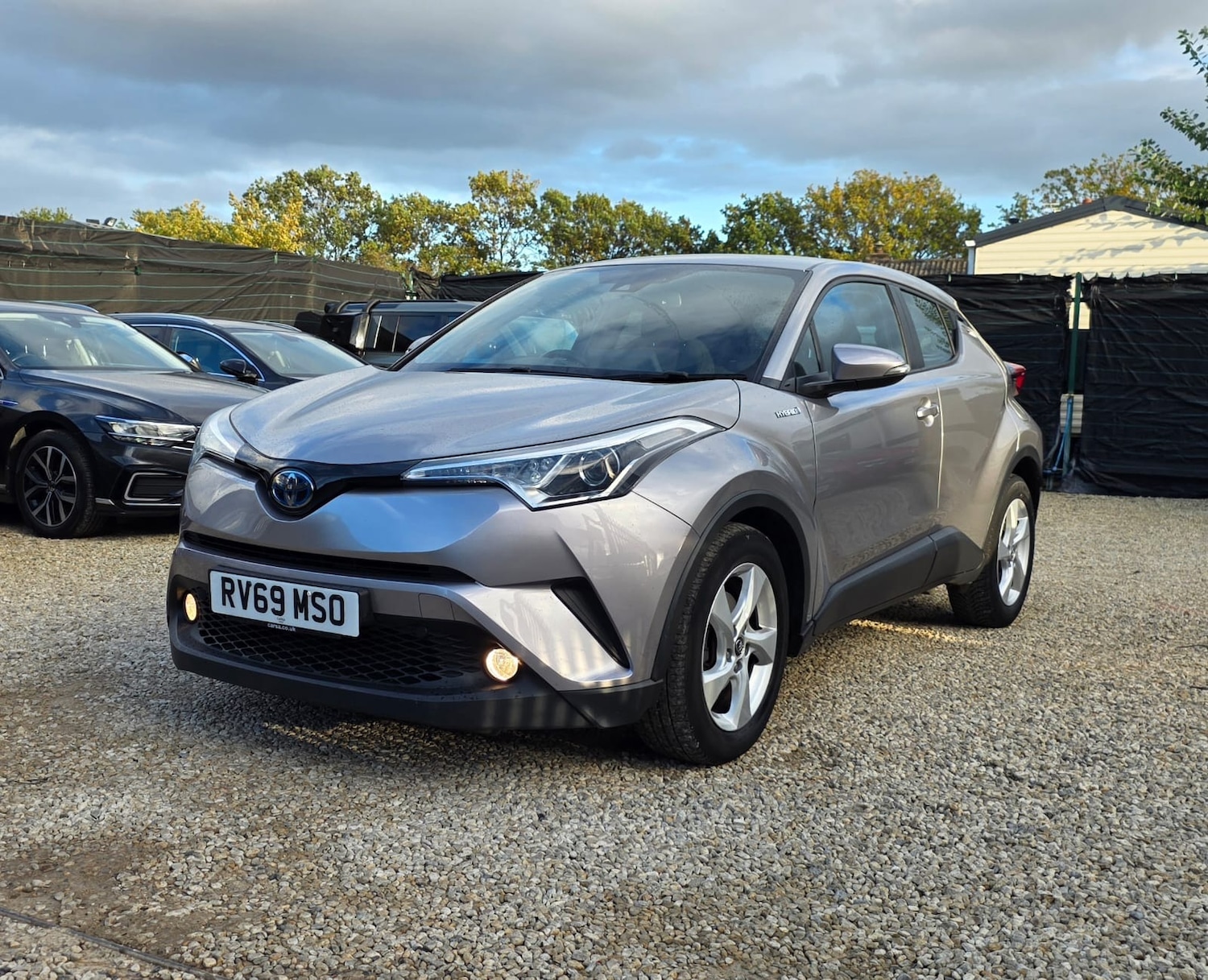 Used Toyota C-HR 2019 for sale - 76375694: Photo 2