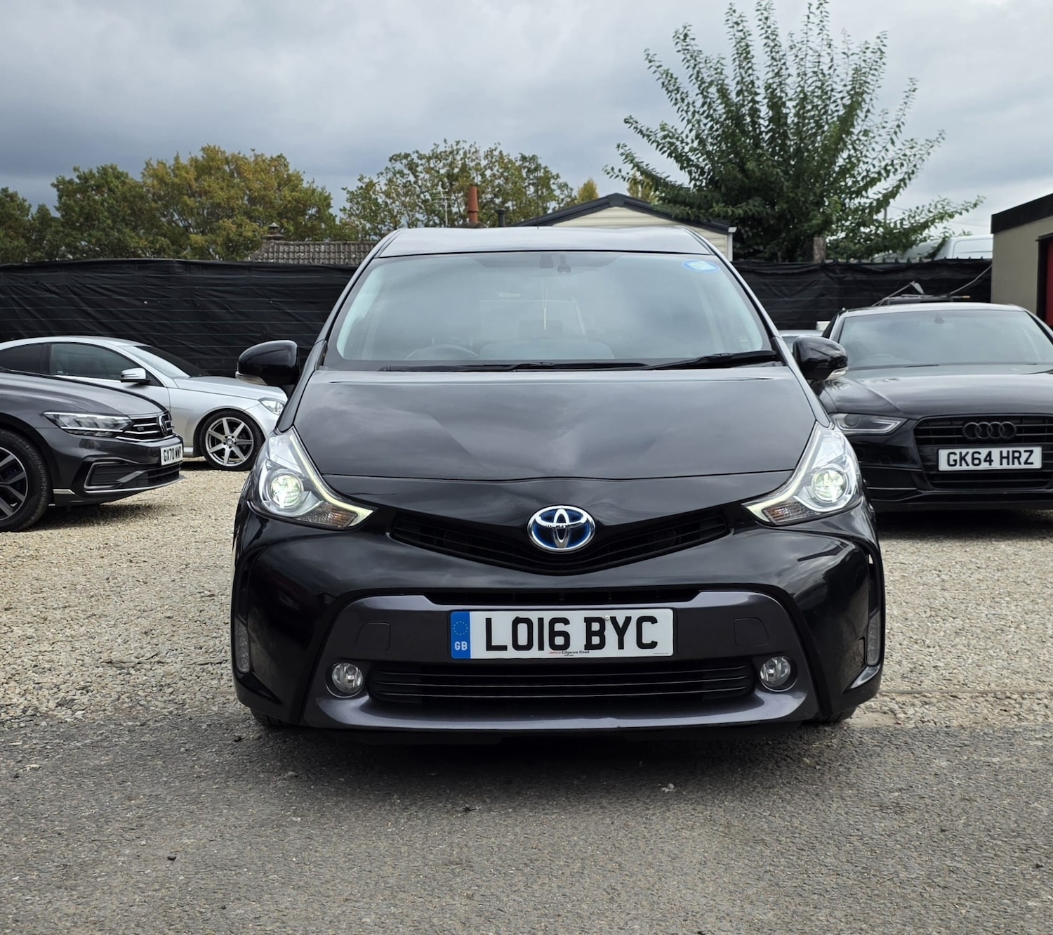 Used Toyota Prius+ 2016 for sale - 76293299: Photo 1