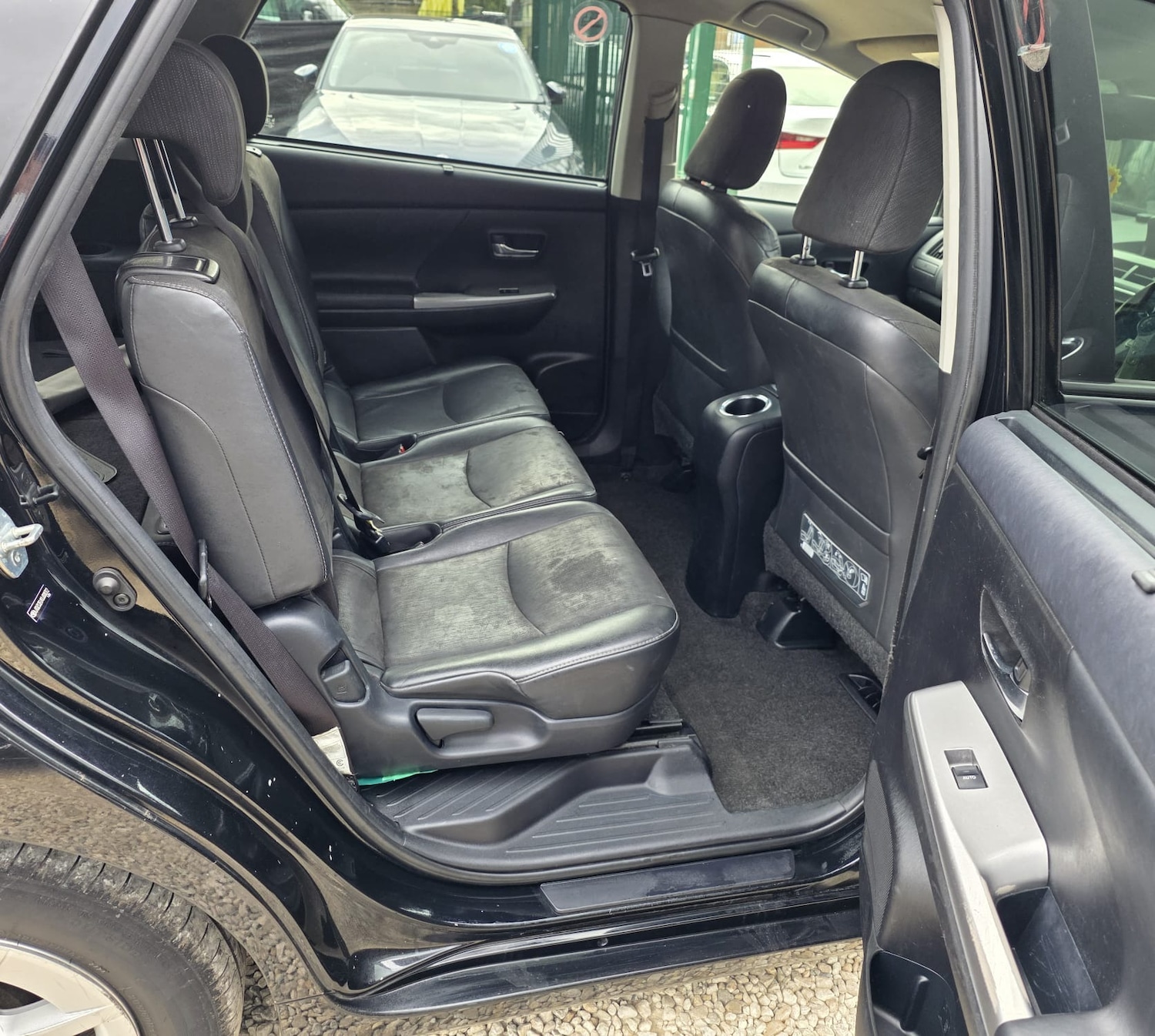 Used Toyota Prius+ 2016 for sale - 76293299: Photo 12