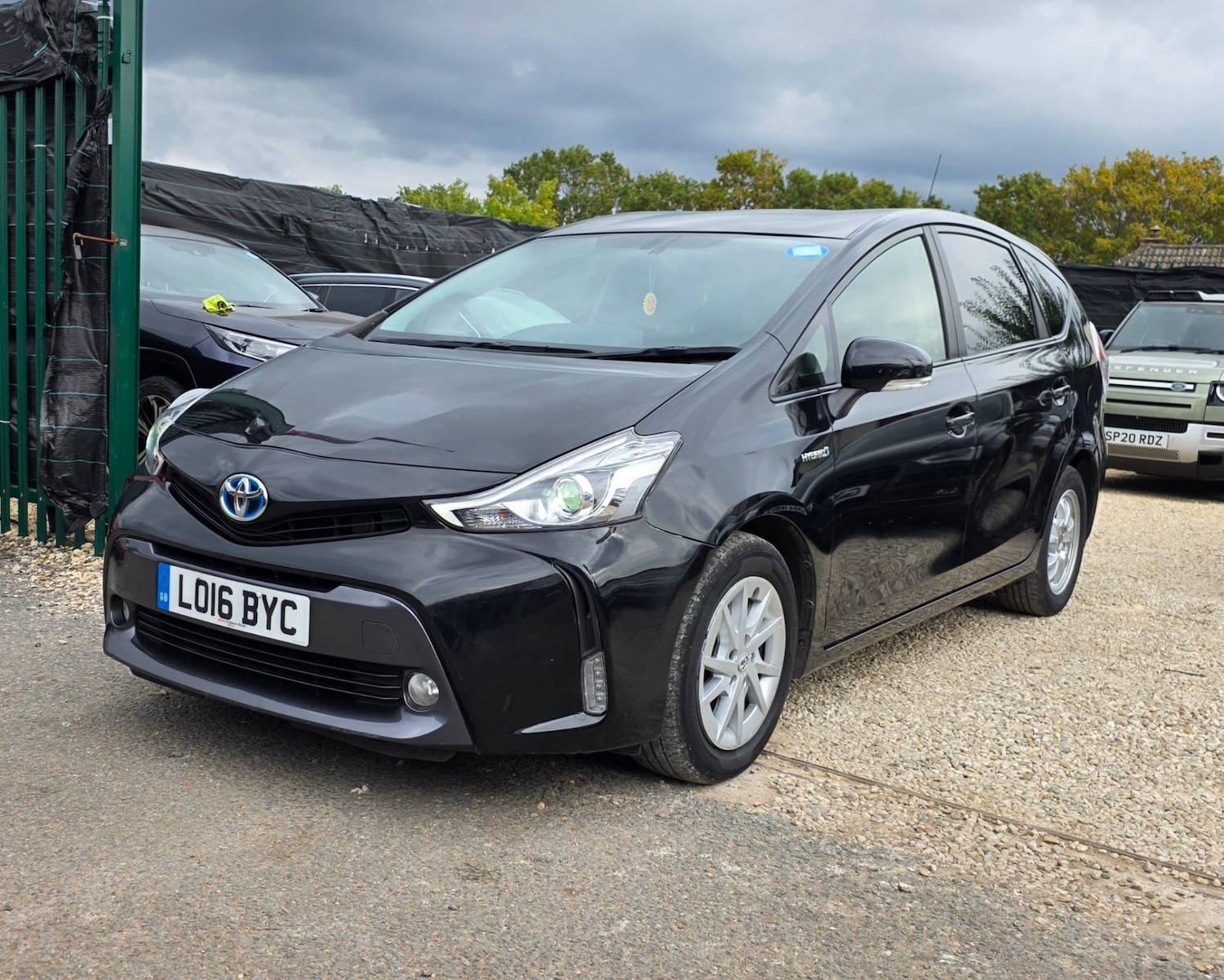 Used Toyota Prius+ 2016 for sale - 76293299: Photo 4