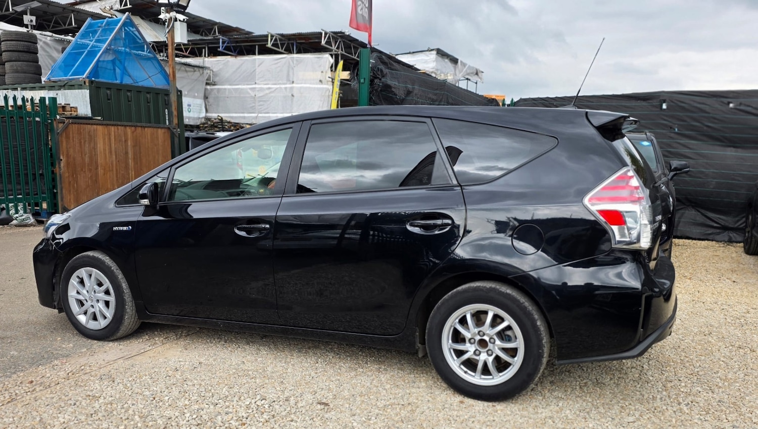 Used Toyota Prius+ 2016 for sale - 76293299: Photo 5