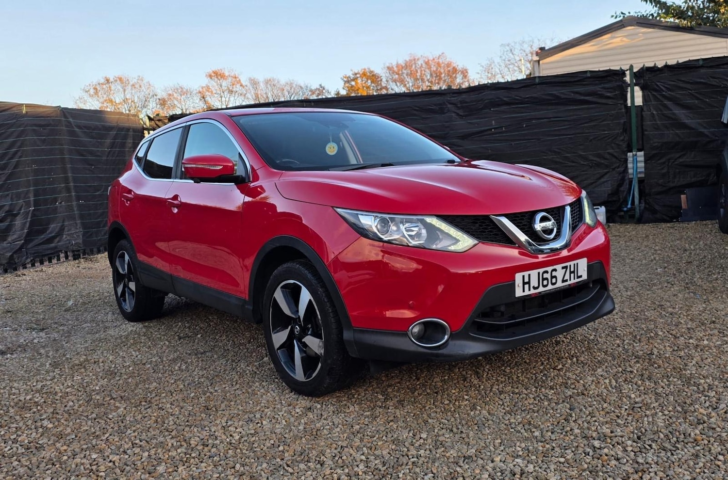 Used Nissan Qashqai 2016 for sale - 76987075: Photo 2