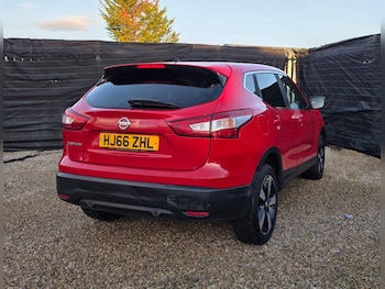 Used Nissan Qashqai 2016 for sale - 76987075: Photo