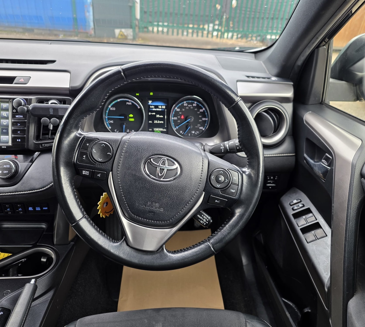 Used Toyota RAV4 2018 for sale - 76347302: Photo 10