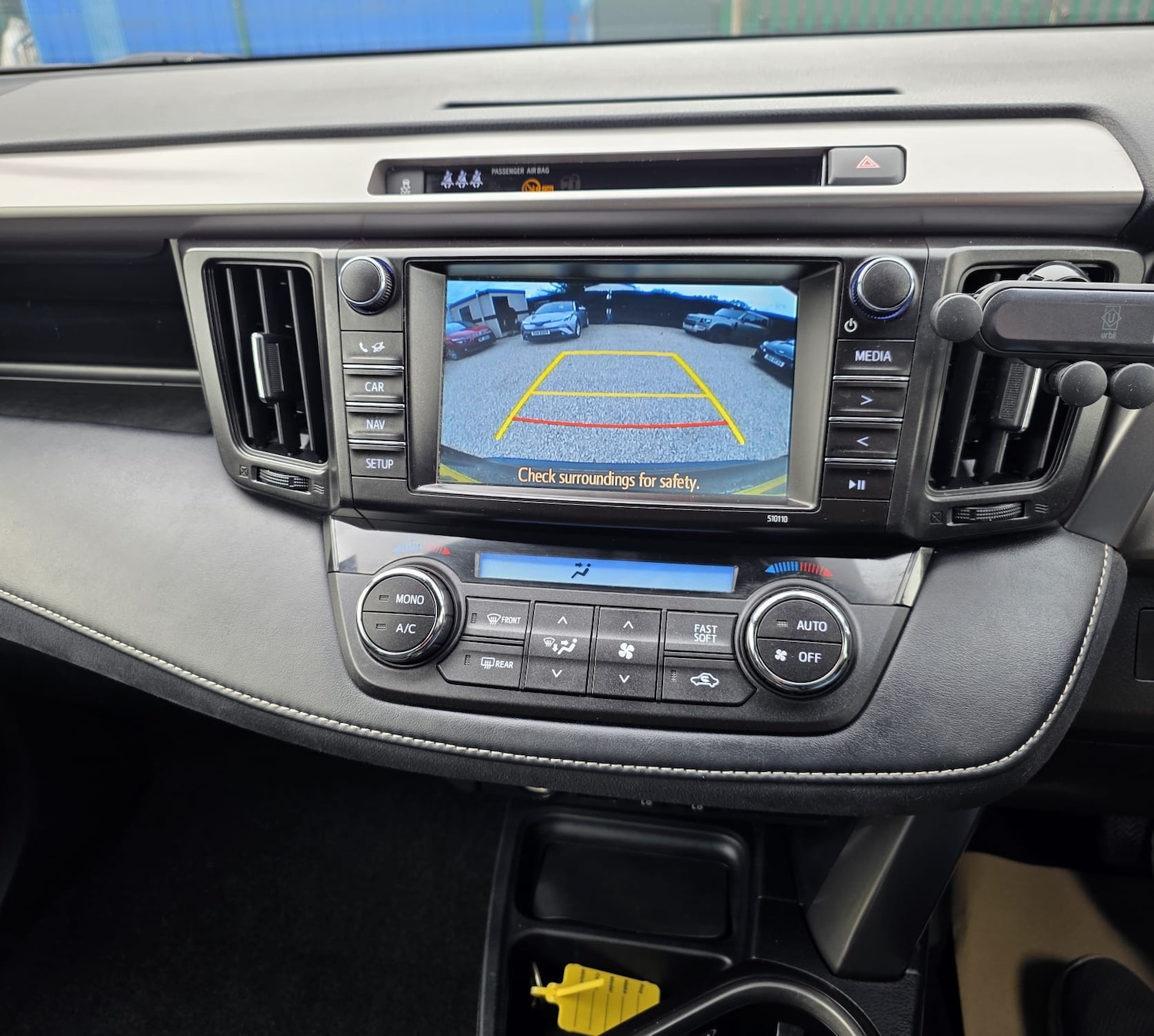 Used Toyota RAV4 2018 for sale - 76347302: Photo 12