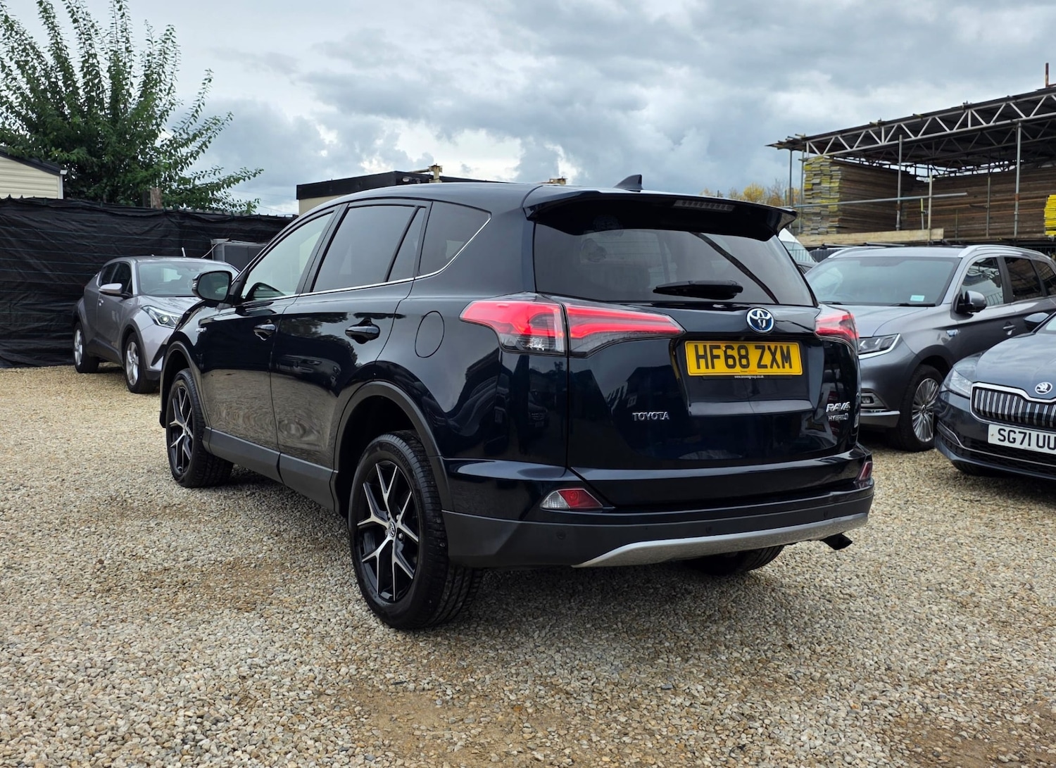 Used Toyota RAV4 2018 for sale - 76347302: Photo 4