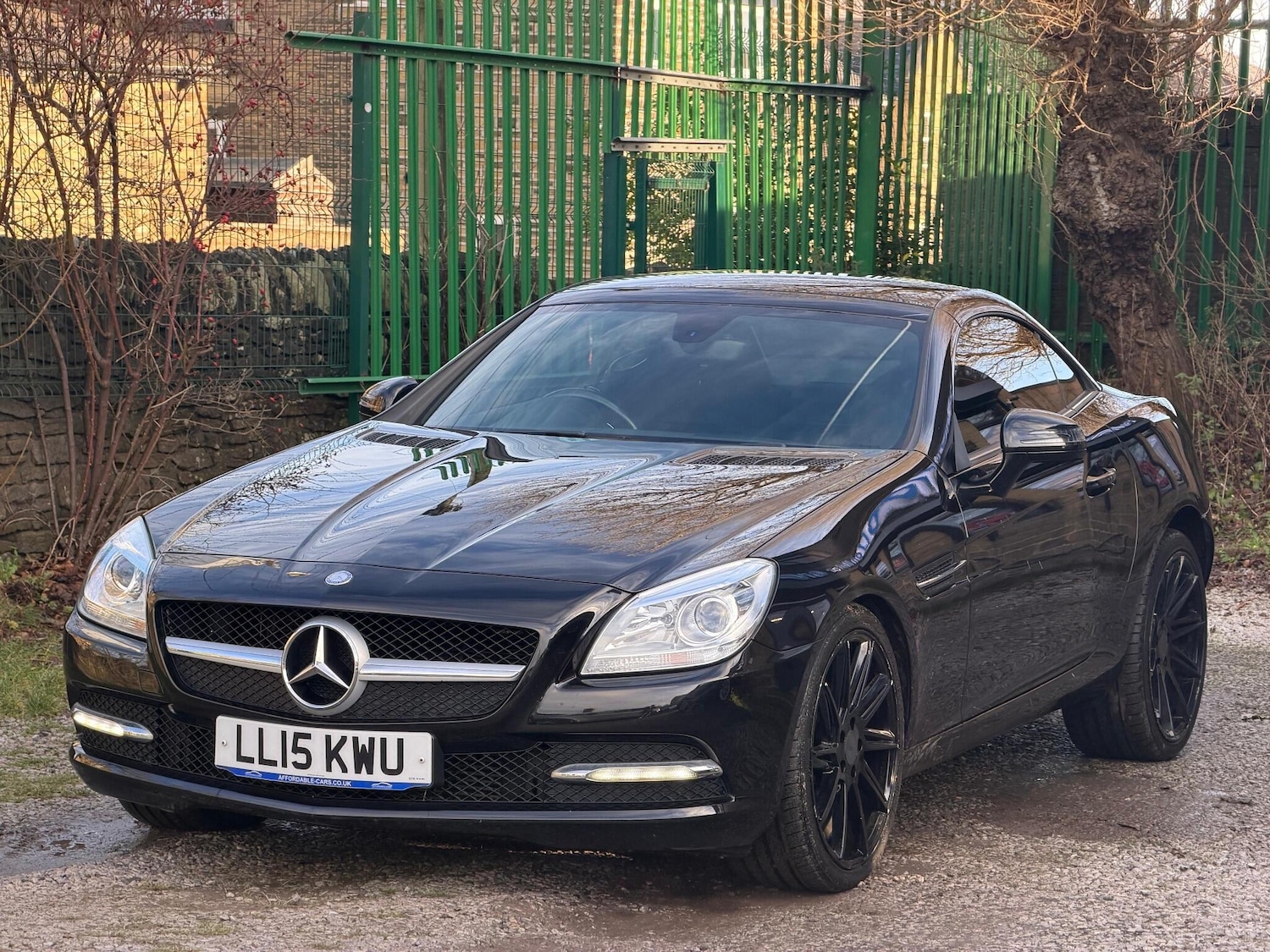 Used Mercedes-Benz SLK 2015 for sale - 76936672: Photo 16